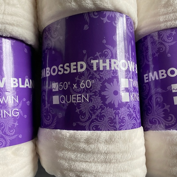 Embossed Plush Throw Blanket - Picture 5 of 5